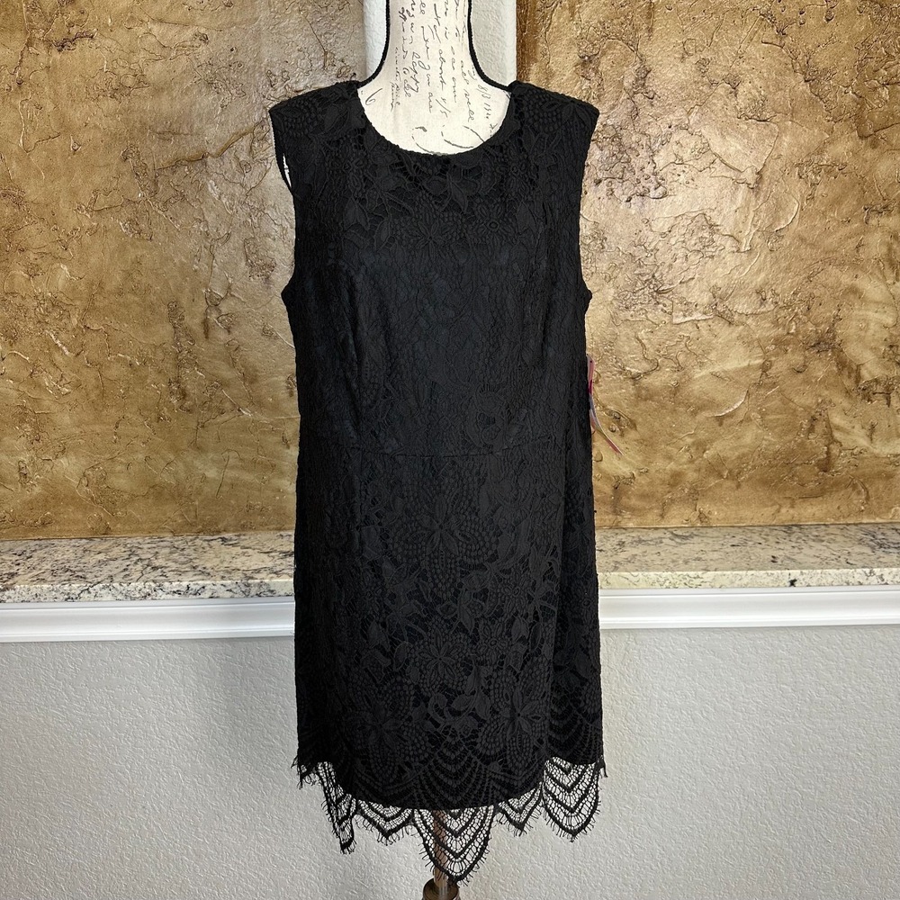 NWT Betsey Johnson Sheath Dress Womens 16W Scalloped Lace Hem Lined Black‎
